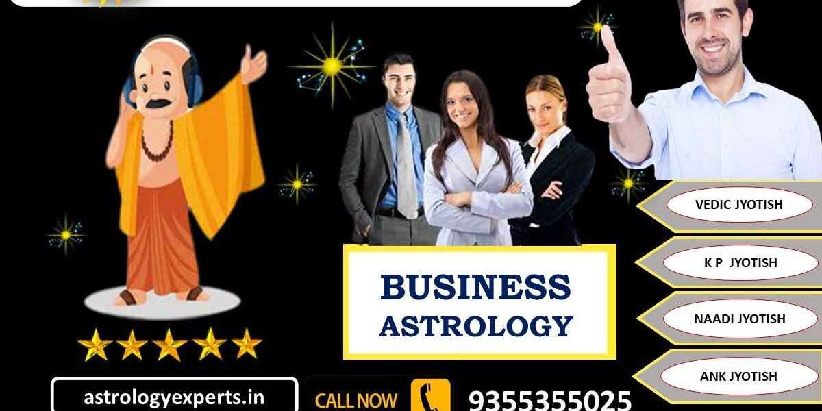 Talk to the online Best Indian Astrologer - Jyotish Acharya Devraj JI