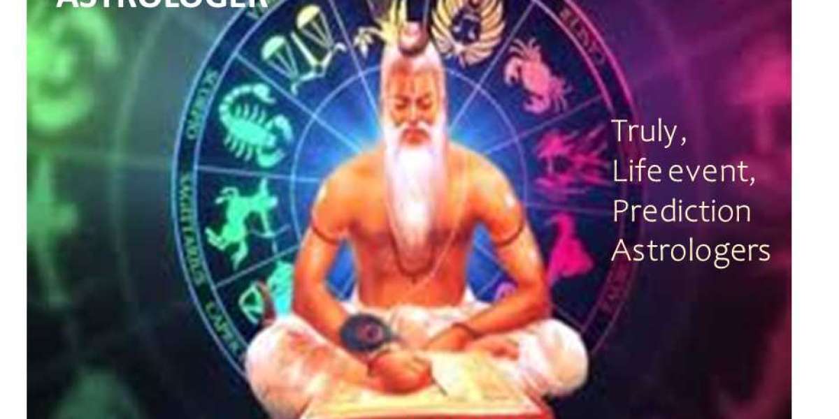 Online astrologer in Delhi