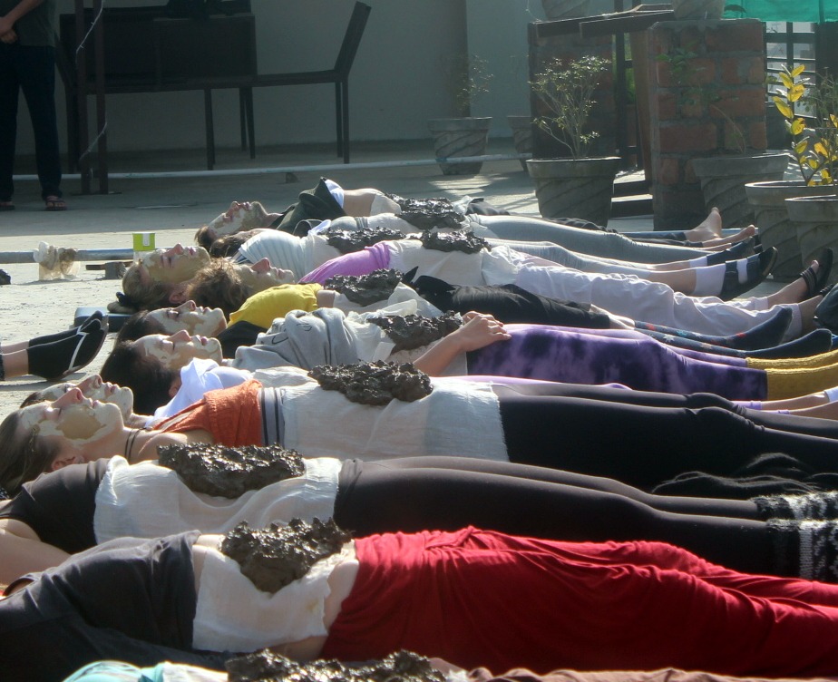 Hatha Yoga School in India | 200 Hour | Alakhyog School